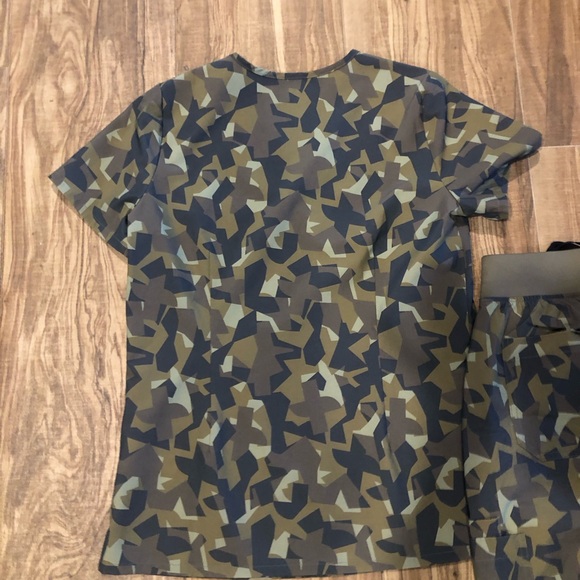 NWOT Figs camouflage set technical collection. - Picture 6 of 9